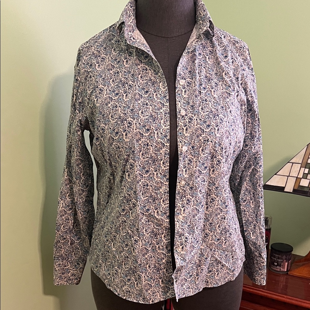 Floral Patterned Women's Button Up Shirt